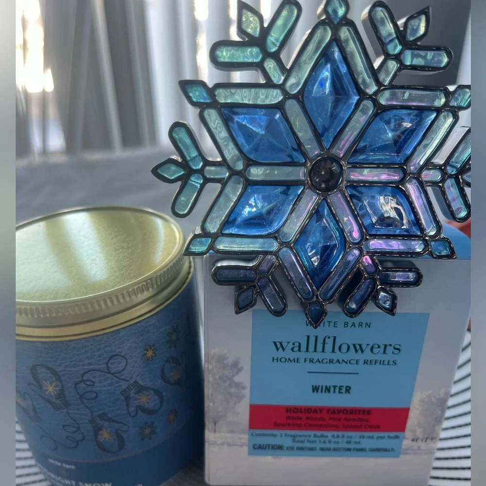 Free Ship, Gift set. White Barn Midnight Snow Candle & Wallflowers & Nightlight - Picture 2 of 4